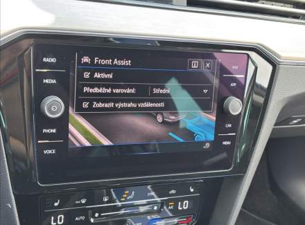 Volkswagen - Passat