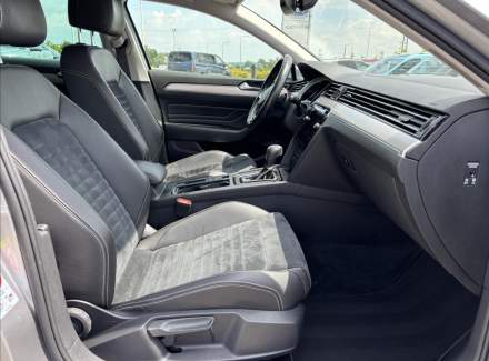 Volkswagen - Passat