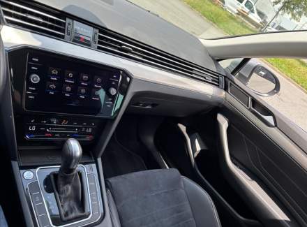 Volkswagen - Passat