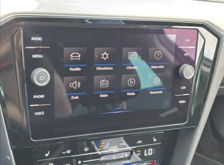 Volkswagen - Passat