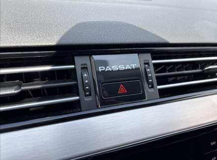 Volkswagen - Passat