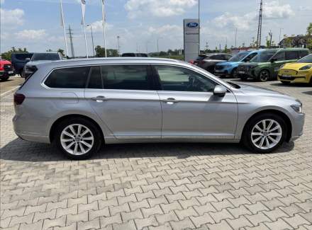 Volkswagen - Passat