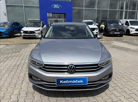 Volkswagen - Passat