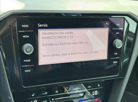 Volkswagen - Passat