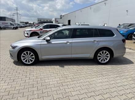Volkswagen - Passat