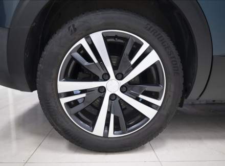 Peugeot - 5008