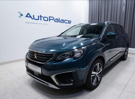 Peugeot - 5008