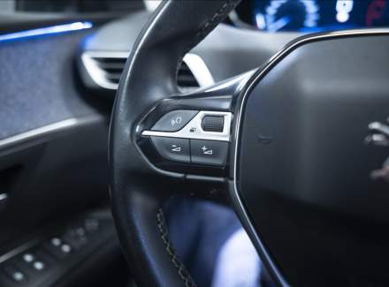 Peugeot - 5008