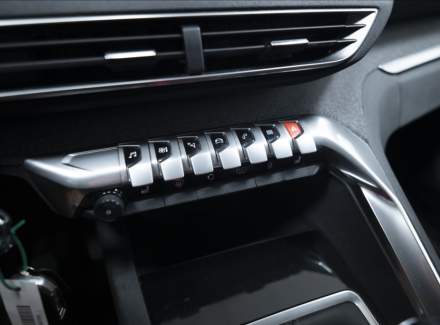 Peugeot - 5008