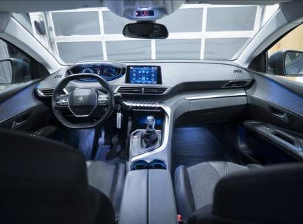 Peugeot - 5008
