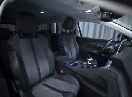Peugeot - 5008