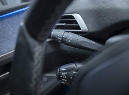 Peugeot - 5008