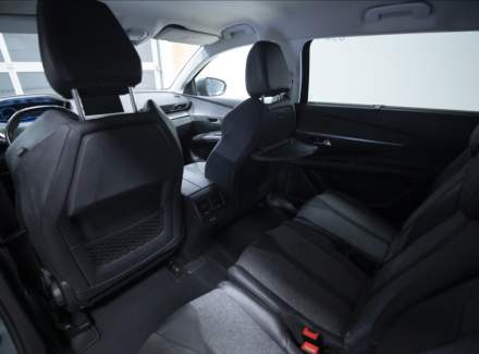 Peugeot - 5008