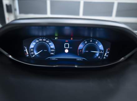 Peugeot - 5008
