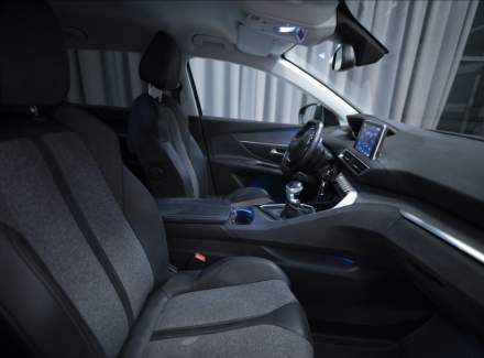 Peugeot - 5008