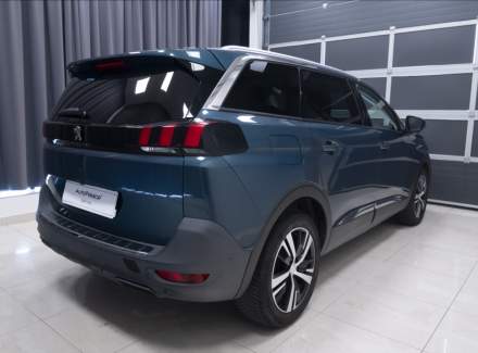 Peugeot - 5008