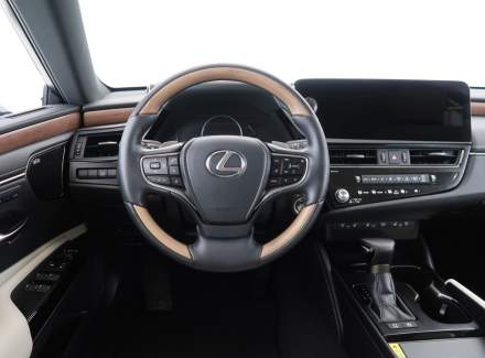 Lexus - ES