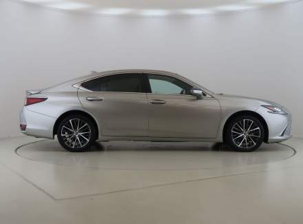 Lexus - ES
