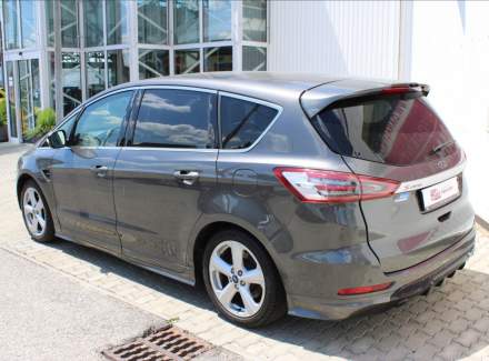 Ford - S-MAX