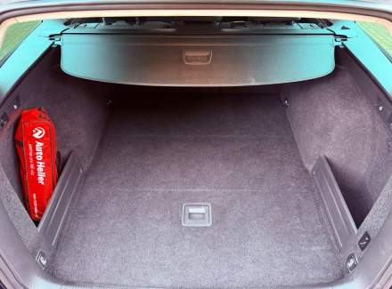 Volkswagen - Passat
