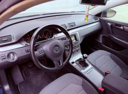 Volkswagen - Passat