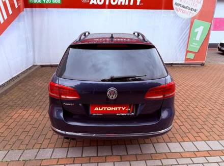 Volkswagen - Passat