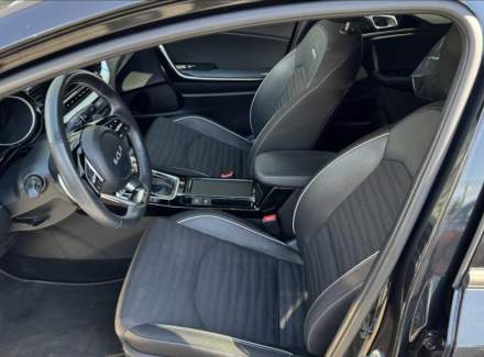 Kia - XCeed