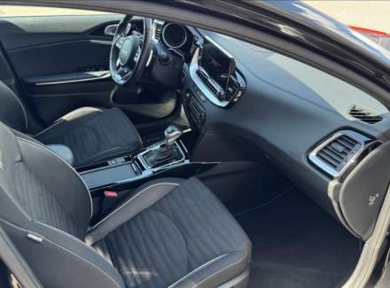 Kia - XCeed