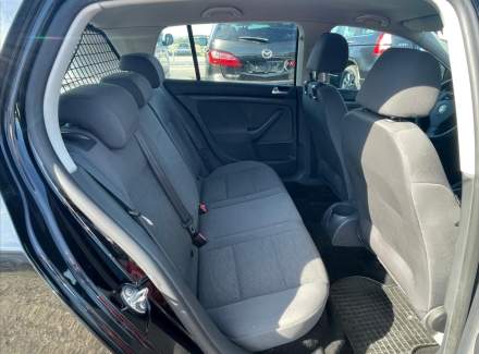 Volkswagen - Golf