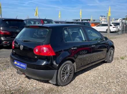 Volkswagen - Golf