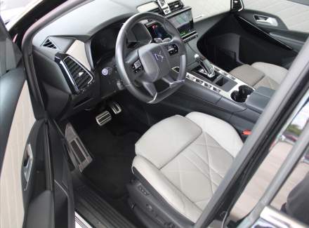 DS Automobiles - DS7 Crossback