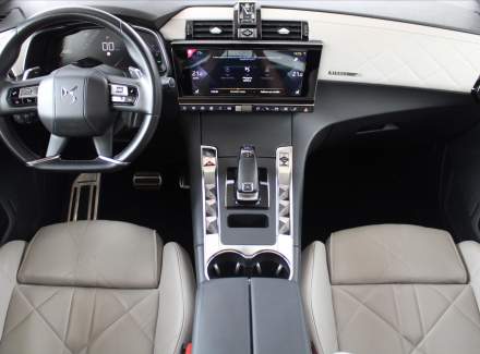 DS Automobiles - DS7 Crossback