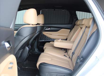 Hyundai - Santa FE