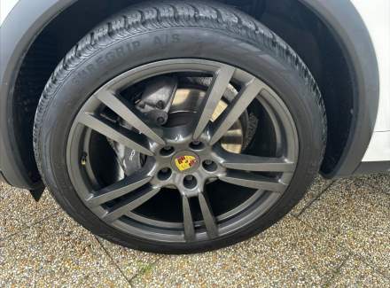 Porsche - Cayenne