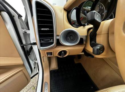 Porsche - Cayenne