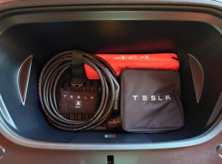 Tesla - Model Y