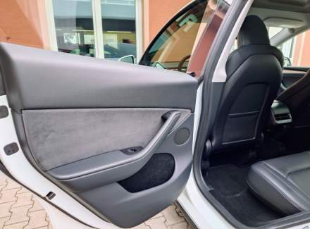 Tesla - Model Y