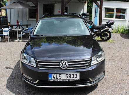 Volkswagen - Passat