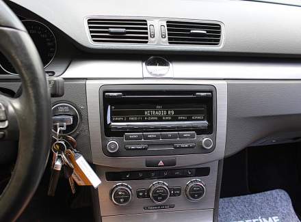 Volkswagen - Passat