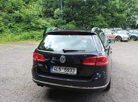 Volkswagen - Passat