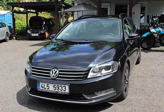 Volkswagen - Passat