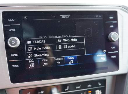 Volkswagen - Passat