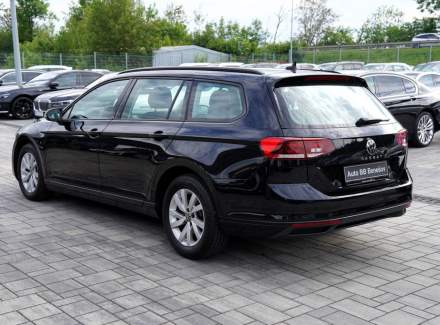Volkswagen - Passat