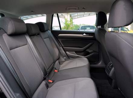 Volkswagen - Passat