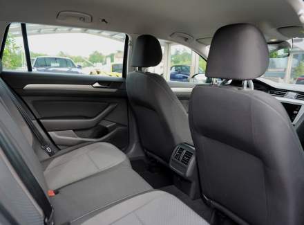 Volkswagen - Passat