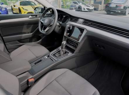 Volkswagen - Passat
