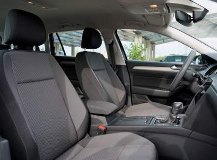 Volkswagen - Passat