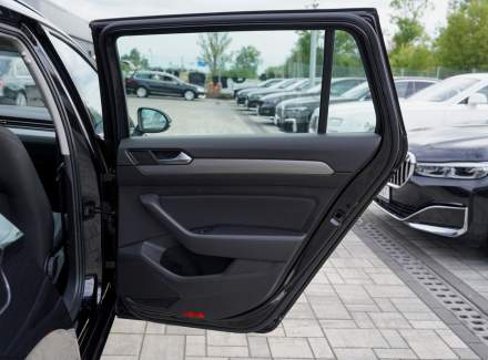 Volkswagen - Passat