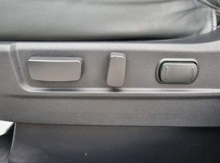 Mitsubishi - Outlander