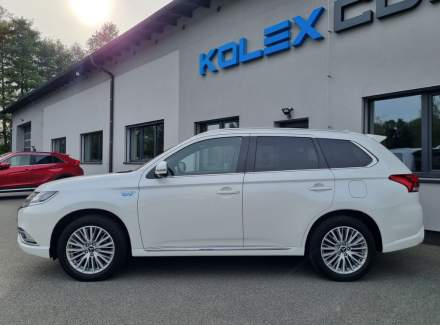 Mitsubishi - Outlander